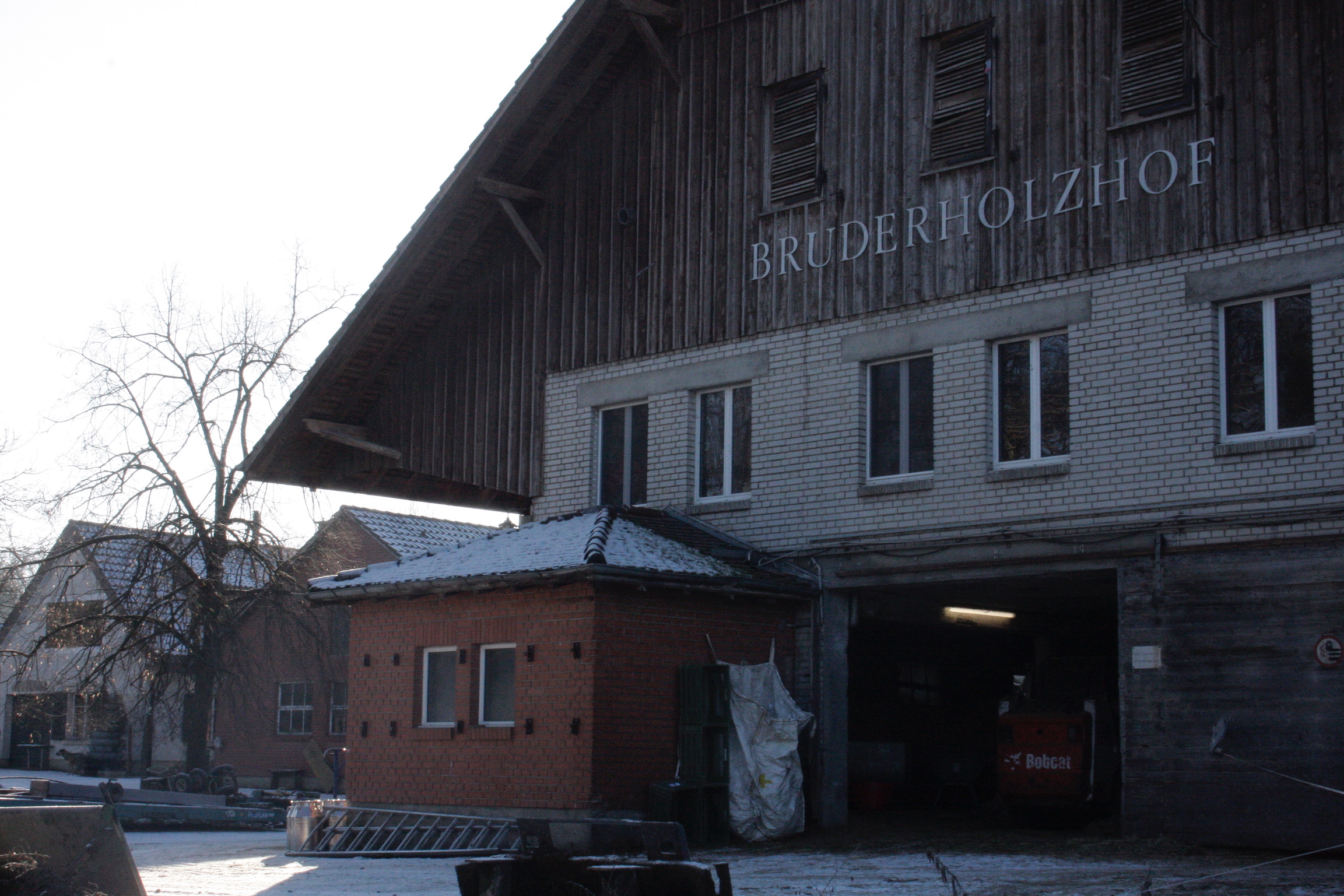 DAFEA433-F36C-42A5-B30A-E5AE677ABC37